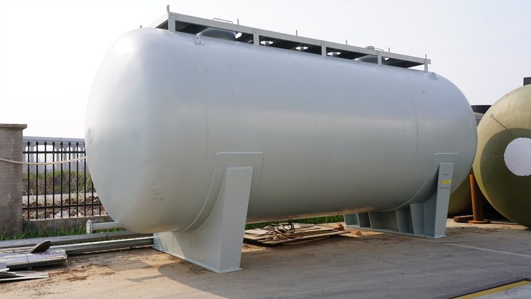 Heavy-duty horizontal cylindrical storage tank with saddle supports by Shijie Heavy Industry